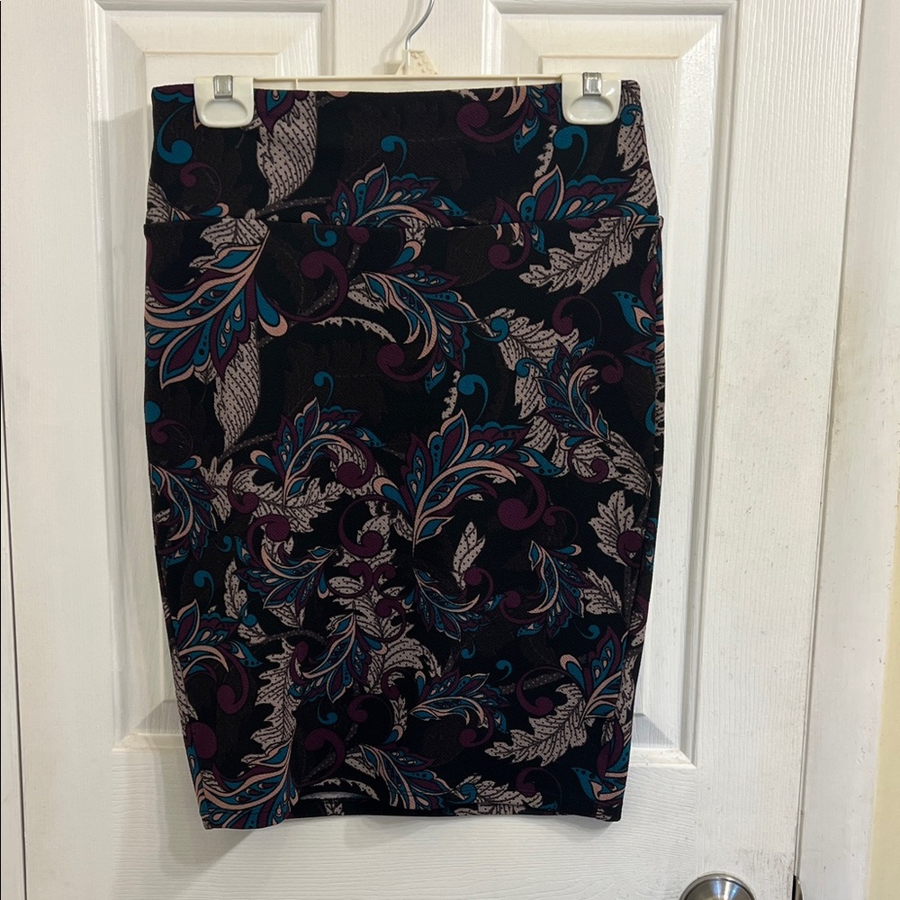 LuLaRoe Black and Purple Floral Pencil Skirt
